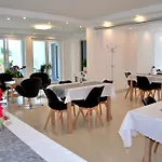 לינה וארוחת בוקר Gaestehaus Brangshof