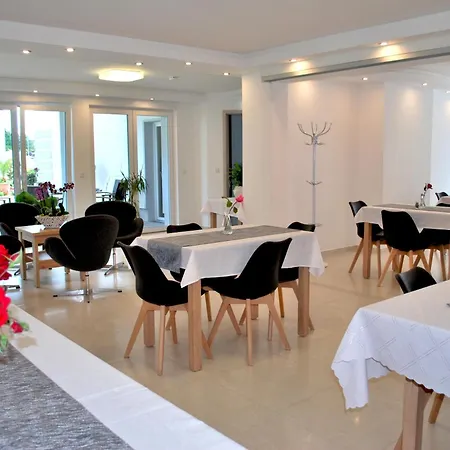 B&B Gaestehaus Brangshof